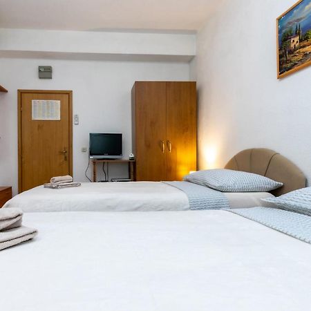 Apartments Dino Kaštela Kültér fotó