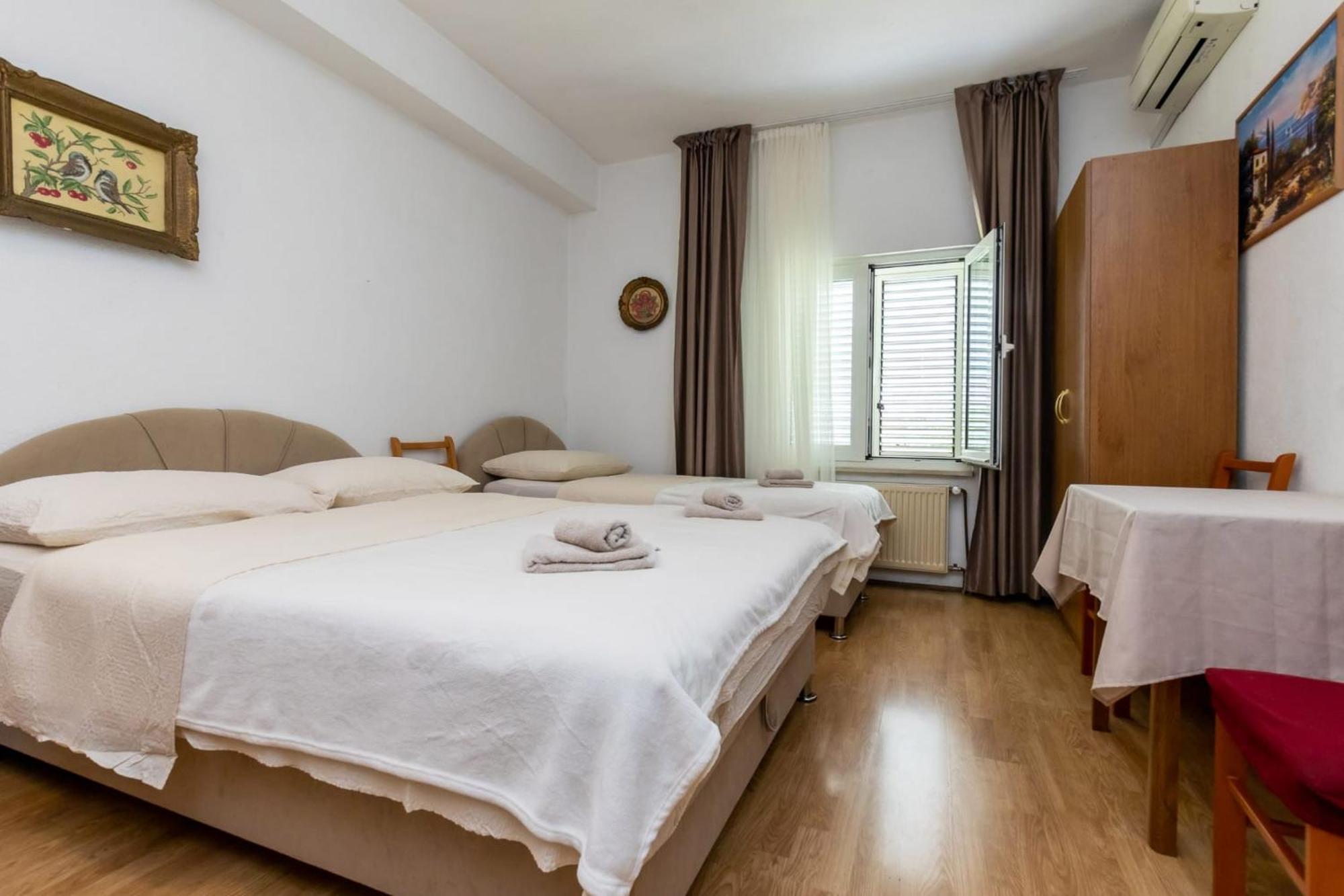 Apartments Dino Kaštela Kültér fotó