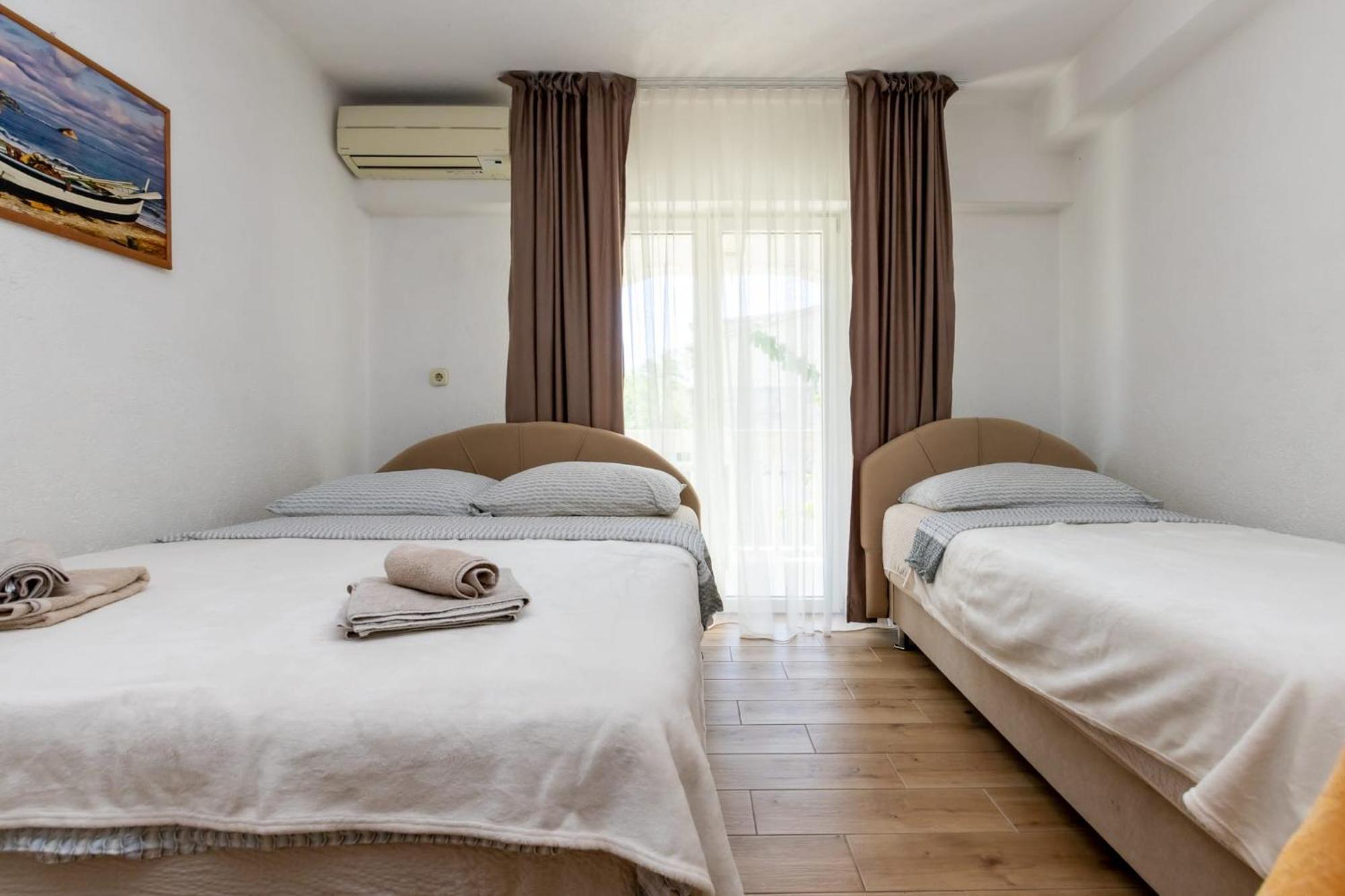 Apartments Dino Kaštela Kültér fotó