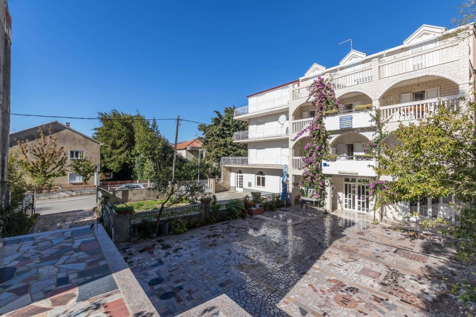 Apartments Dino Kaštela Kültér fotó