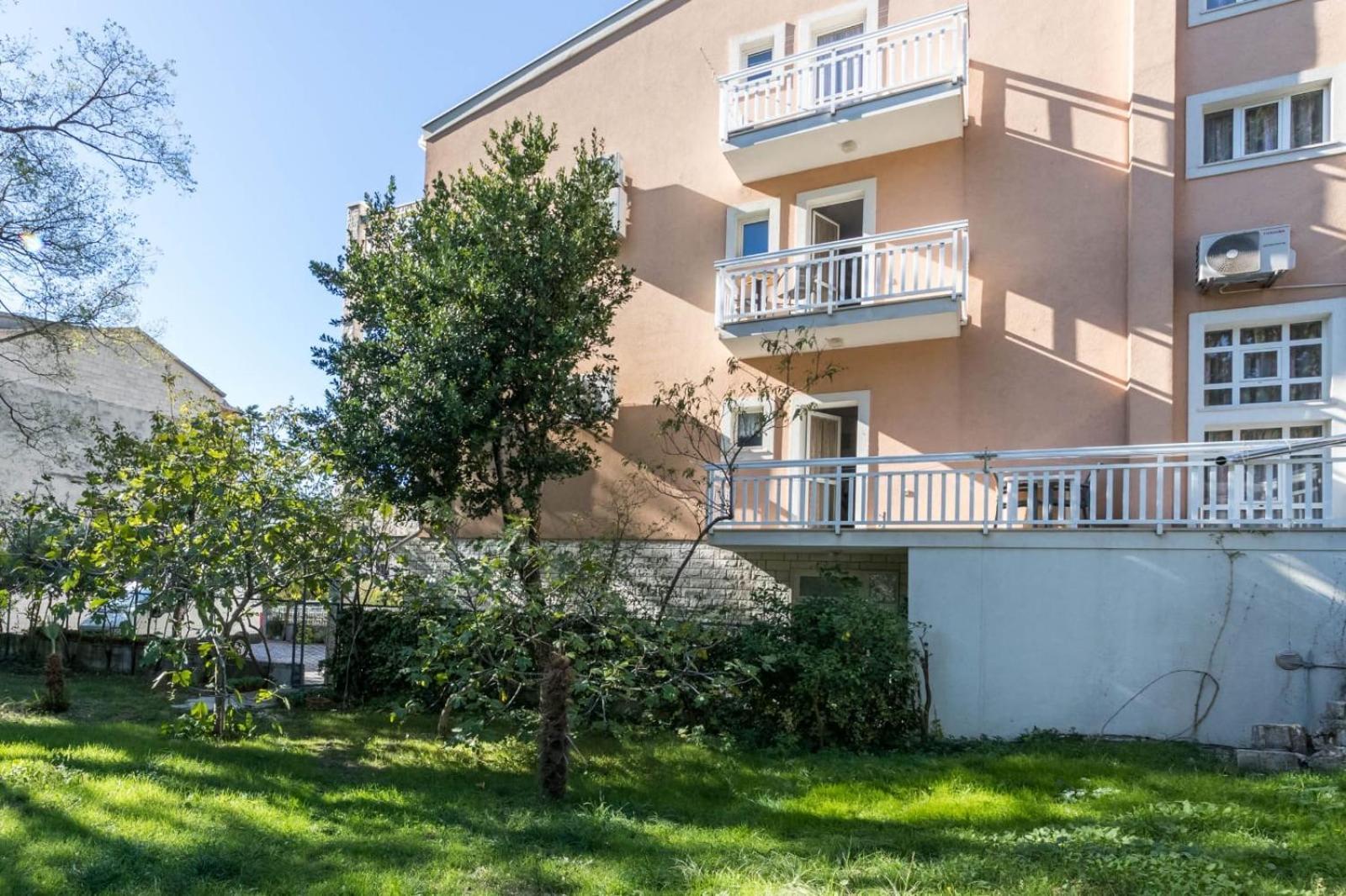 Apartments Dino Kaštela Kültér fotó