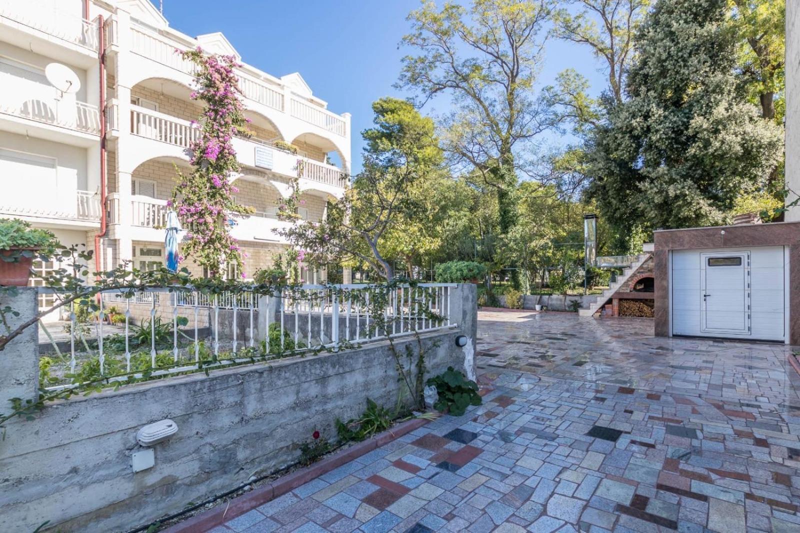 Apartments Dino Kaštela Kültér fotó